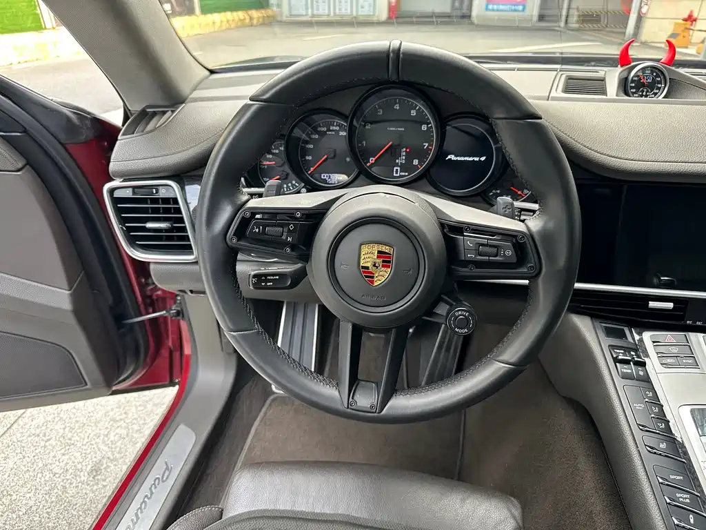 Porsche Panamera — миниатюра 14
