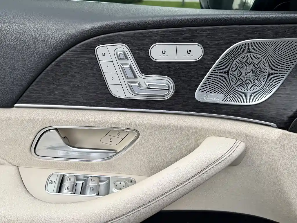 Mercedes-Benz GLE (Import) — миниатюра 15
