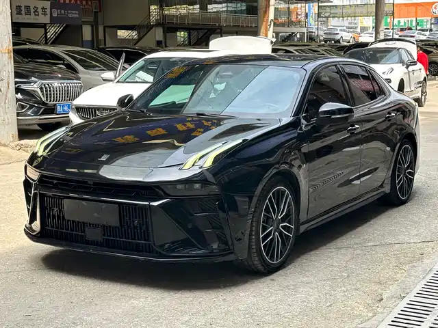 2023 Lynk & Co 03