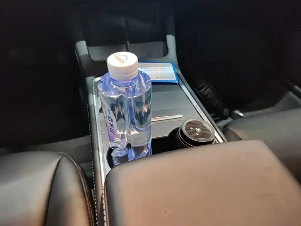 Tesla Model 3 — миниатюра 14