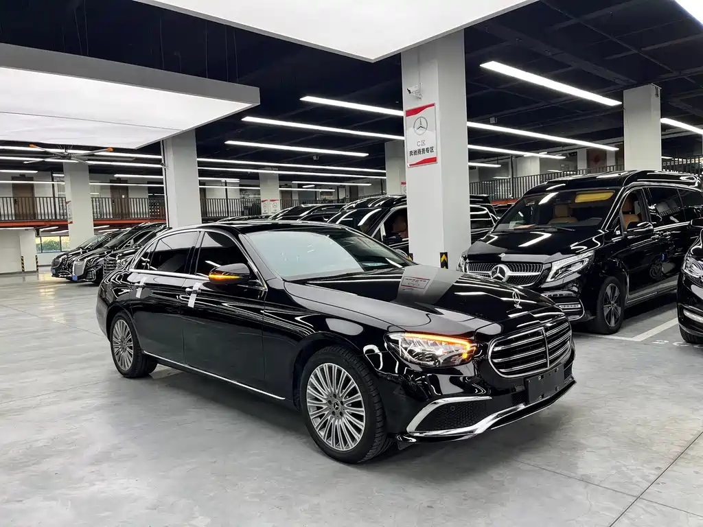 Mercedes-Benz E-Class — миниатюра 3