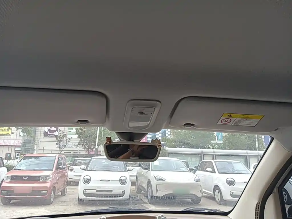 Wuling MINIEV — миниатюра 18