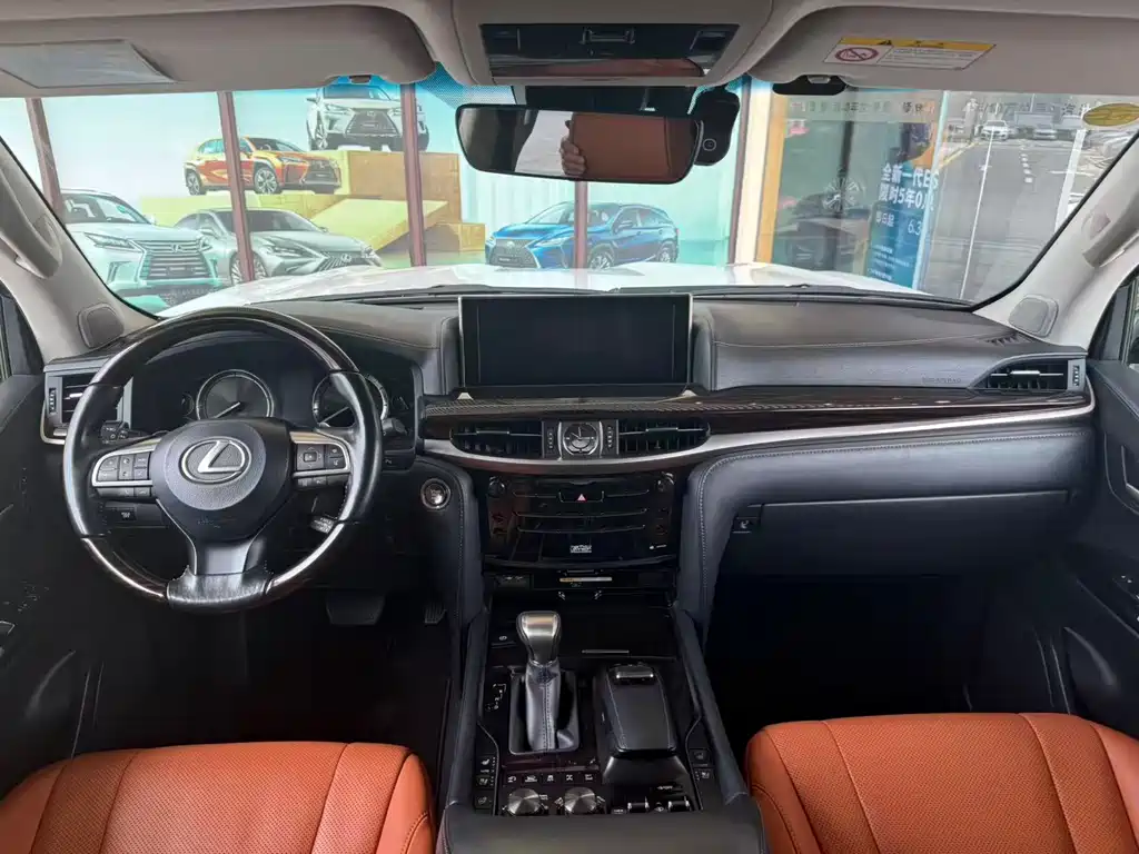 Lexus LX 2019 570 Luxury