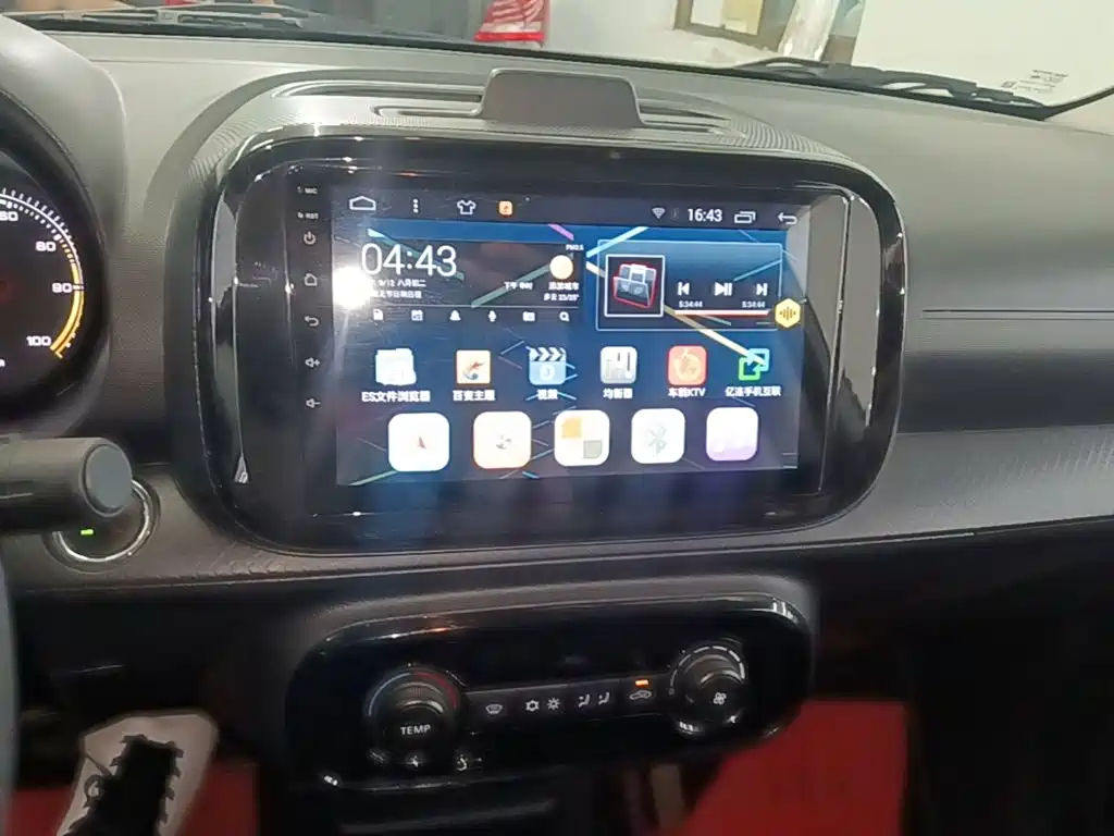 Roewe Clever — миниатюра 13