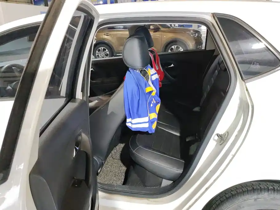 Volkswagen Polo — миниатюра 11