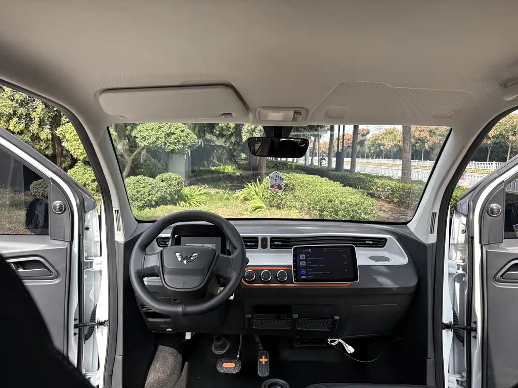 Wuling MINIEV — миниатюра 12