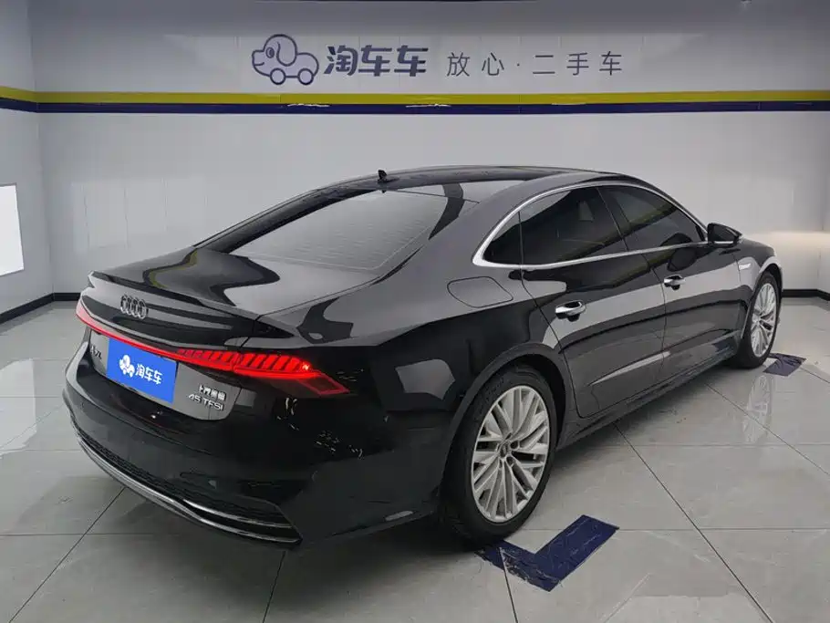 Audi A7L — миниатюра 3