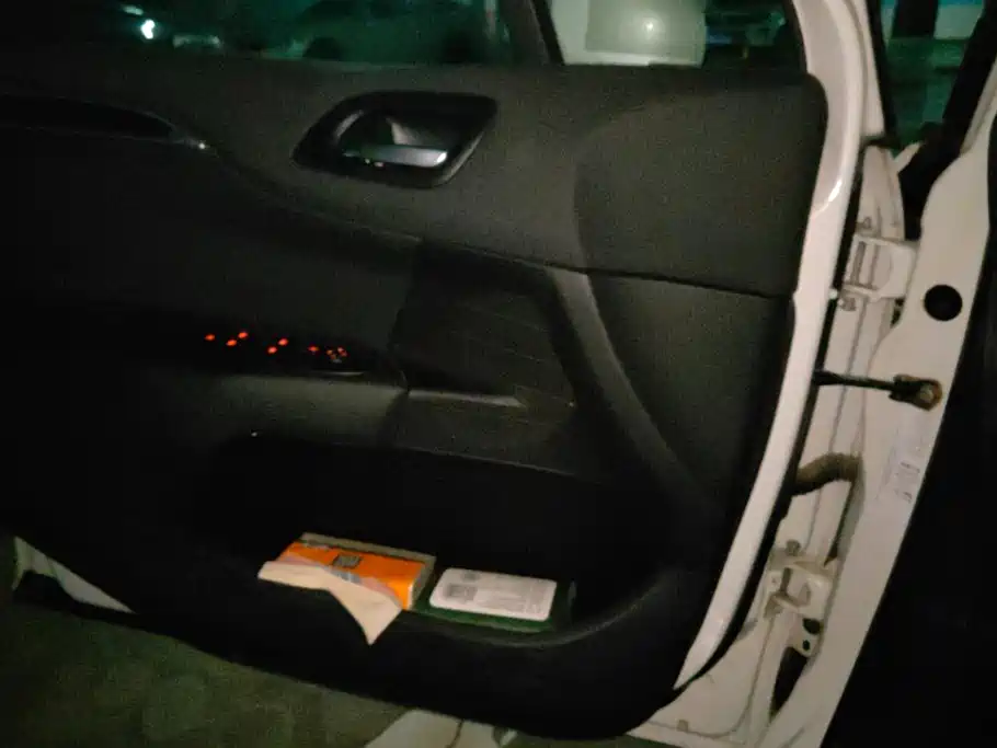 Citroen C4L — миниатюра 7