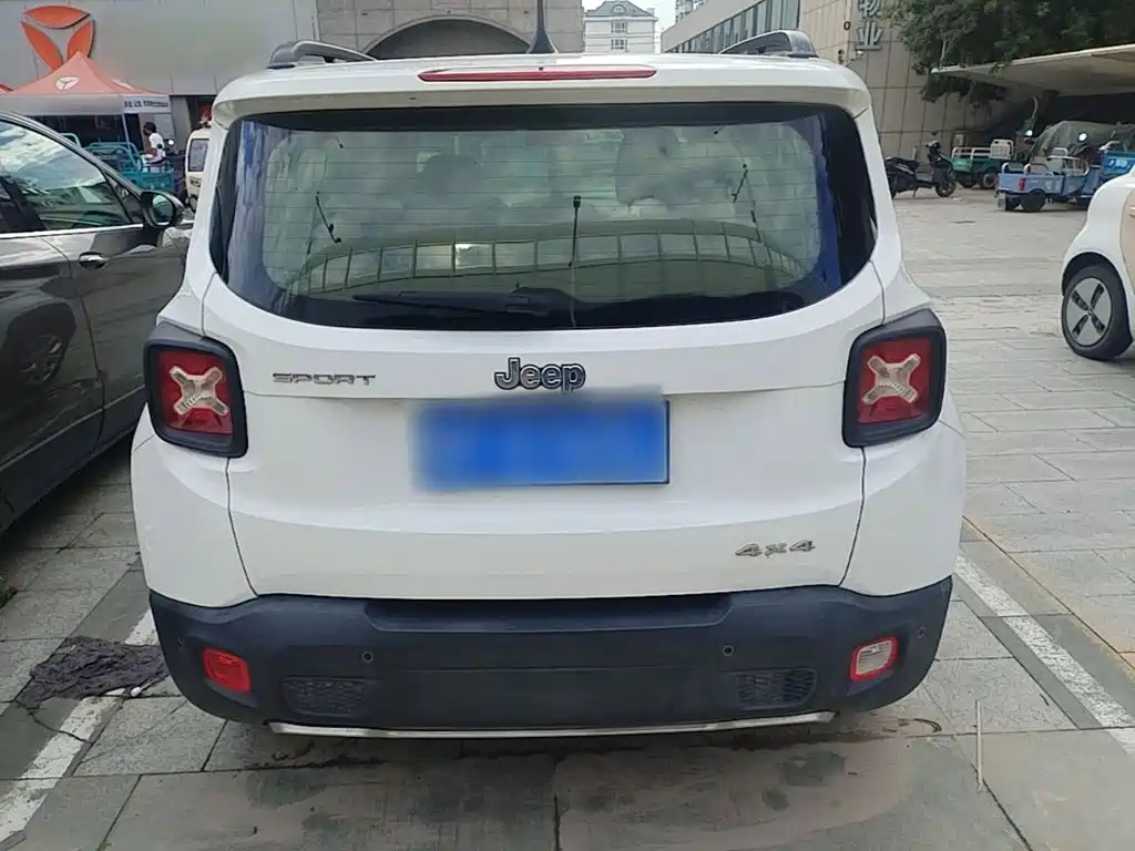 Jeep Renegade — миниатюра 6