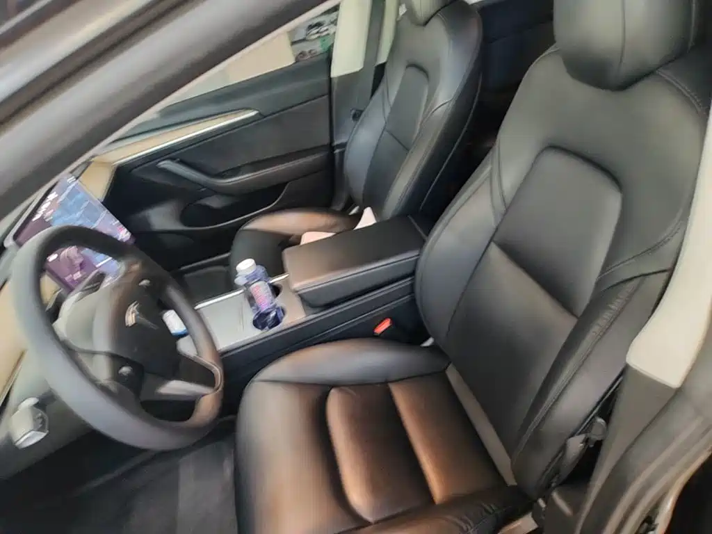 Tesla Model 3 — миниатюра 15