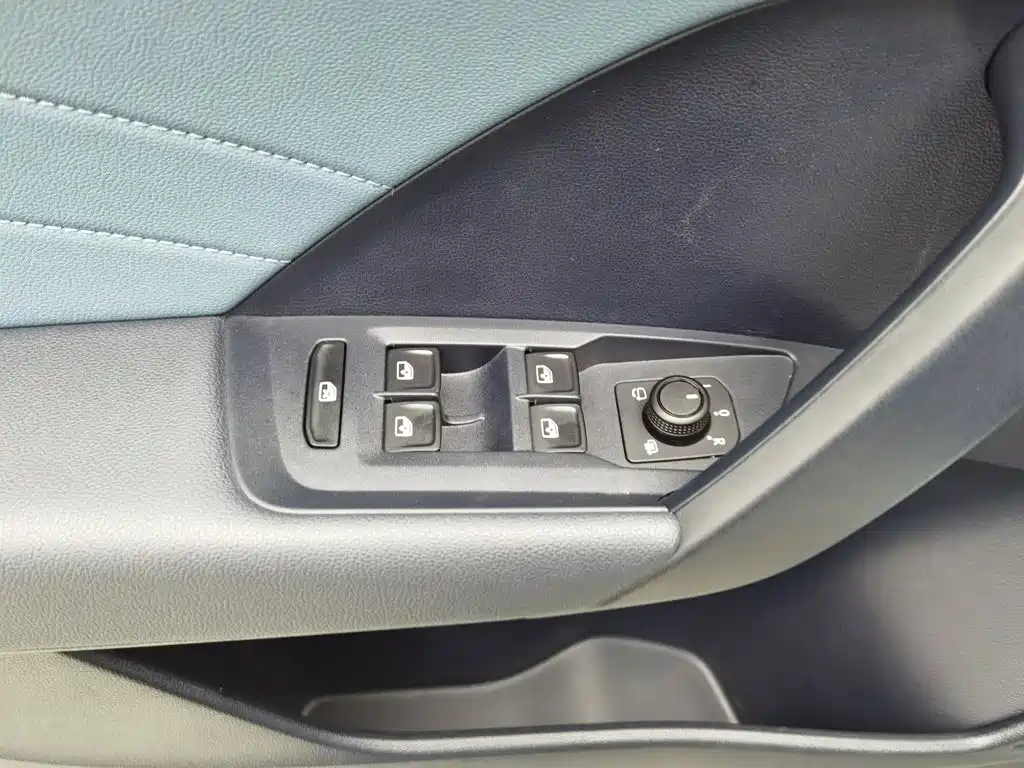 Volkswagen Tharu — миниатюра 9