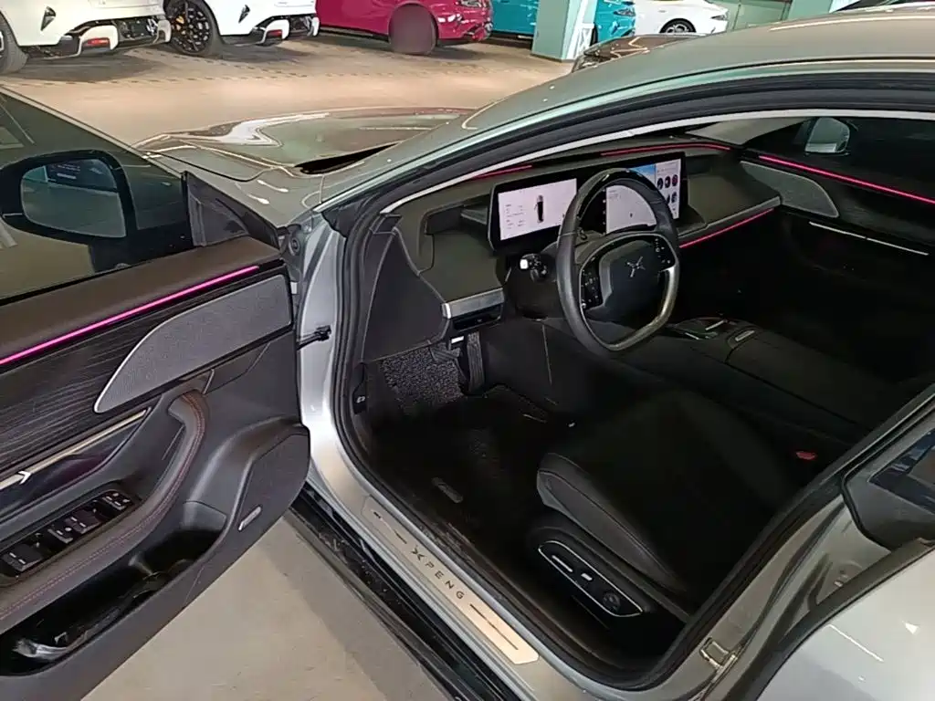 XPeng P7 — миниатюра 16