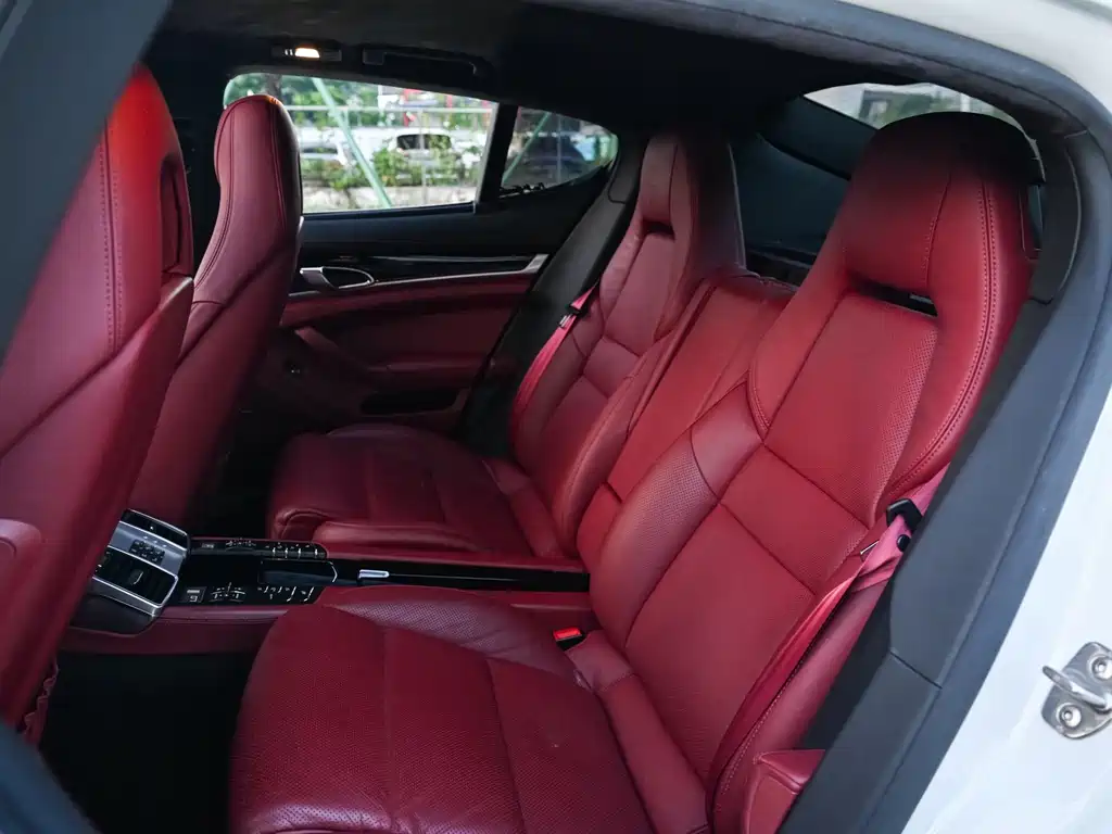 Porsche Panamera — миниатюра 19