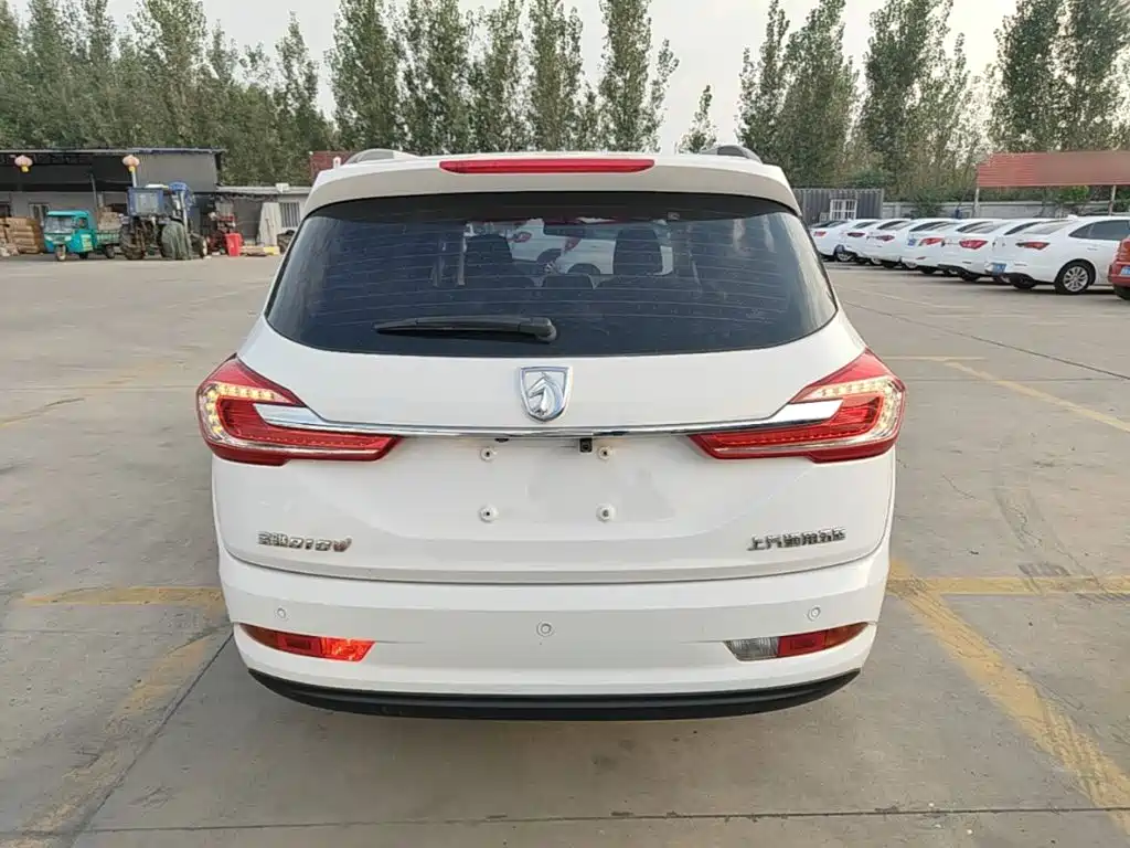 Baojun 310W — миниатюра 6