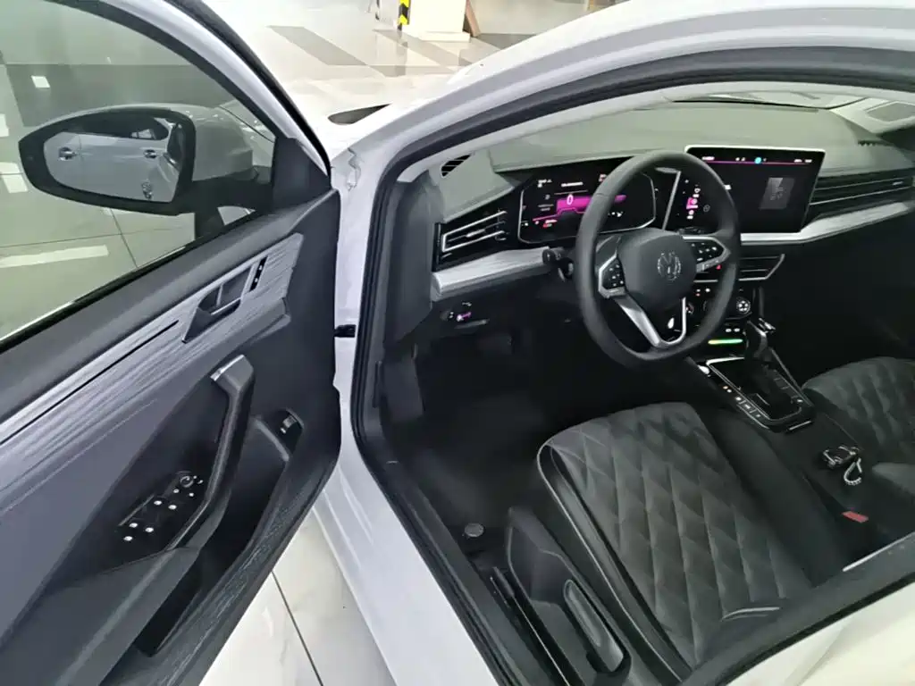 Volkswagen Sagitar — миниатюра 16