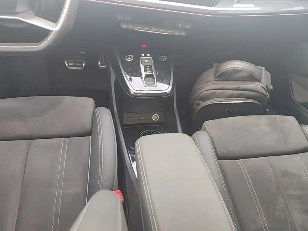 Audi Q4 e-tron — миниатюра 14