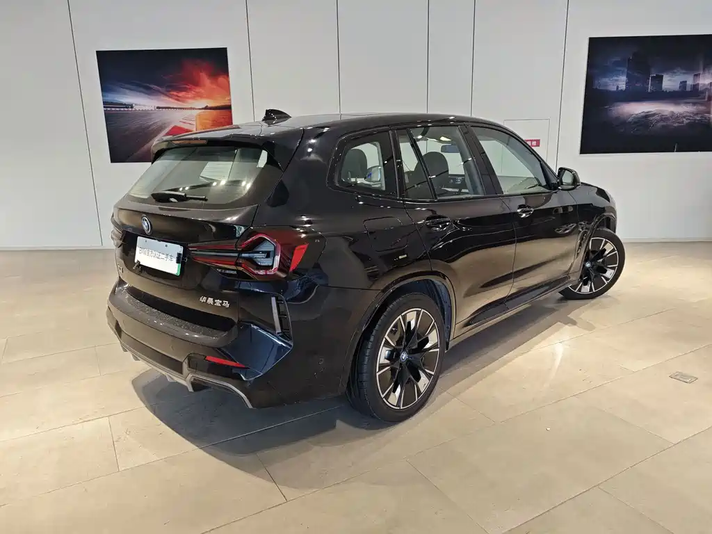 BMW iX3 — миниатюра 4