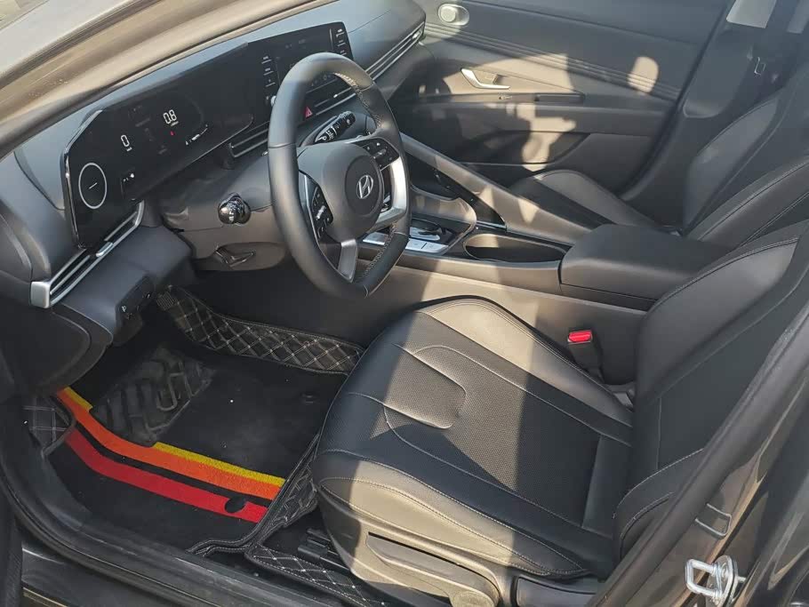 Hyundai Elantra 1.5 л 2023 г. Другие, пробег 28900 км