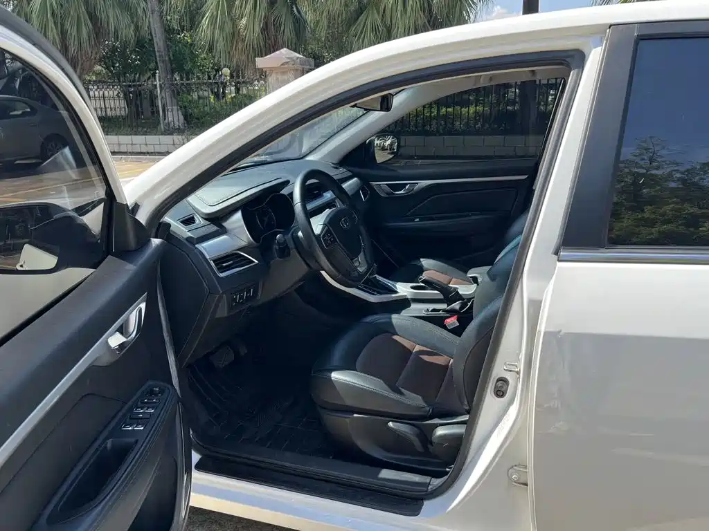 Geely Vision — миниатюра 4