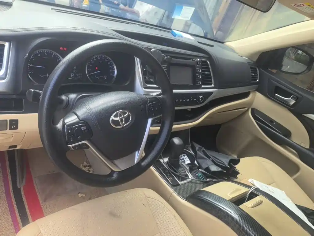 Toyota Highlander — миниатюра 5