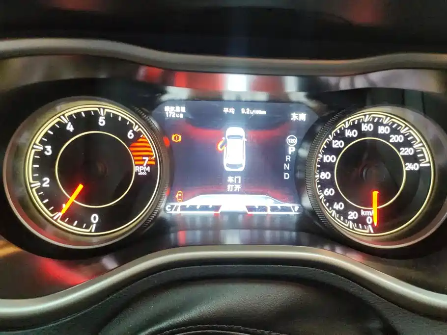 Jeep Cherokee — миниатюра 14