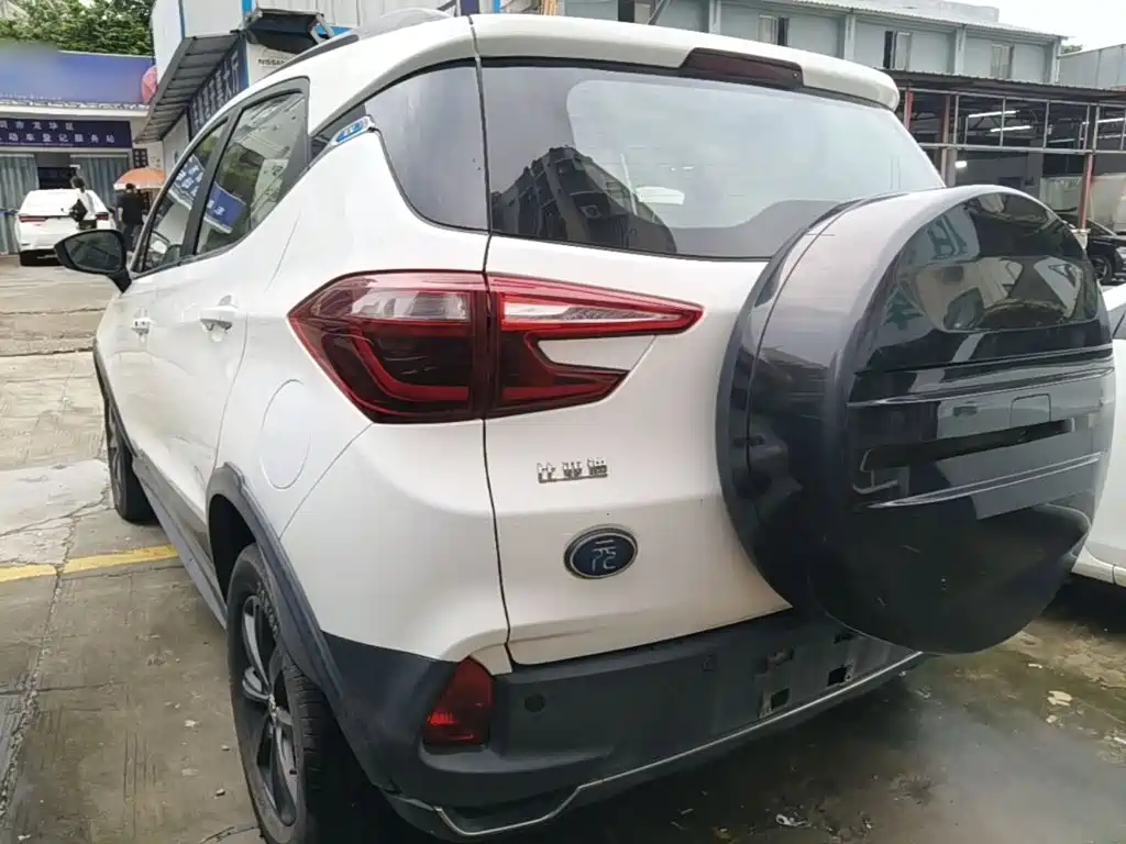 BYD Yuan EV — миниатюра 5