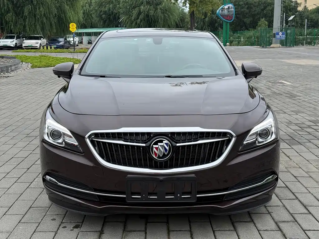 Buick LaCrosse — миниатюра 2