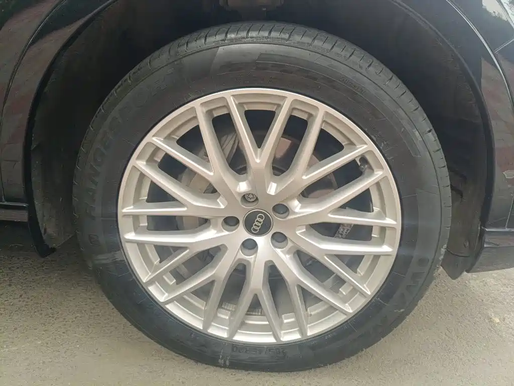 Audi Q7 — миниатюра 8