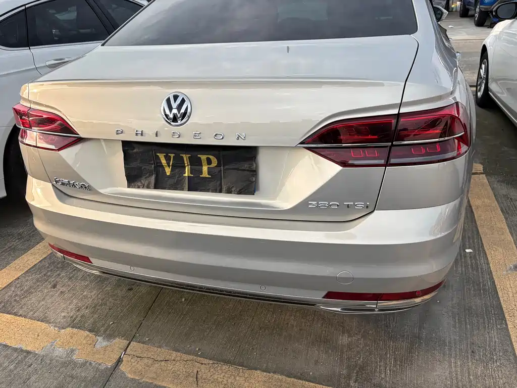 Volkswagen Phideon — миниатюра 7