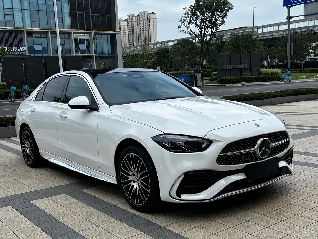 Mercedes-Benz C-Class — миниатюра 3
