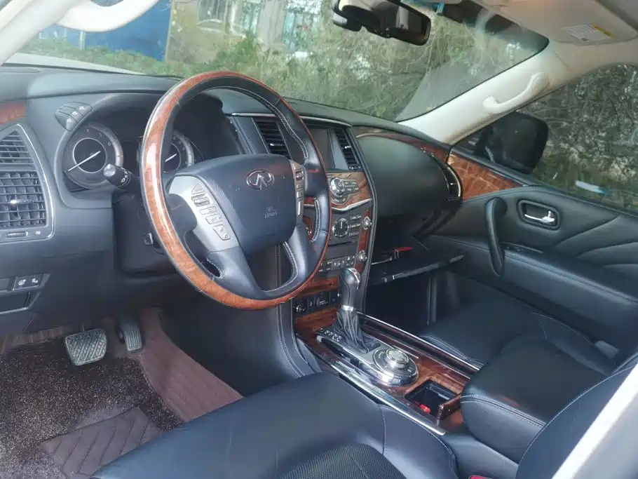 Infiniti QX80 — миниатюра 11