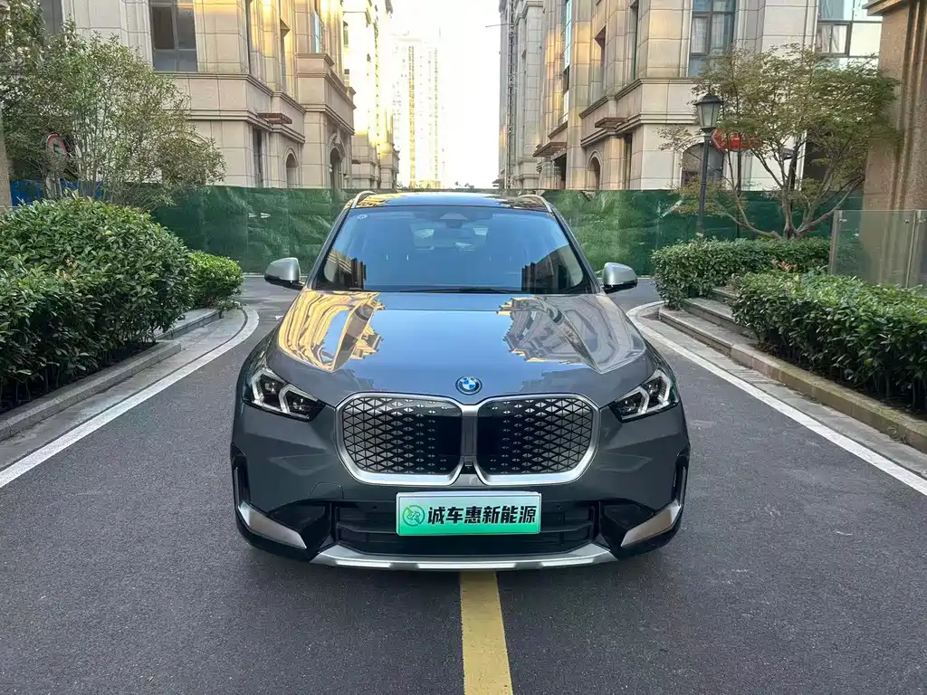 BMW iX1 — миниатюра 3