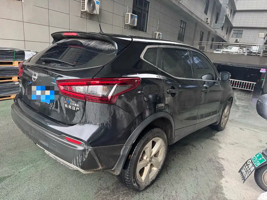 Nissan Qashqai — миниатюра 8
