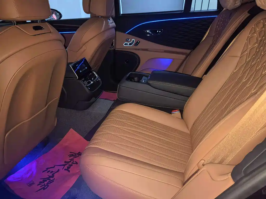 Bentley Flying Spur 2024 4.0T V8