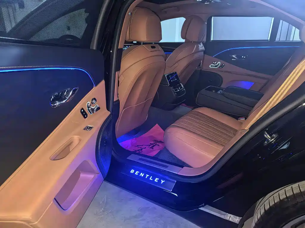 Bentley Flying Spur 2024 4.0T V8