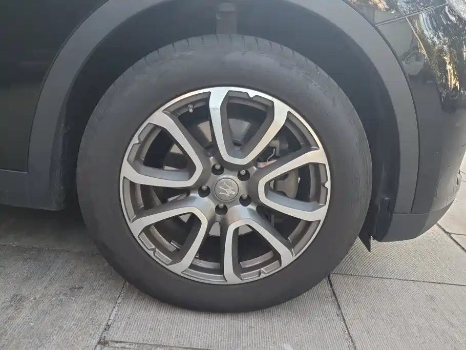Maserati Levante — миниатюра 6