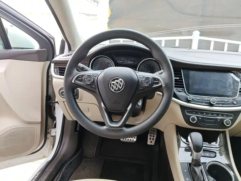 Buick Verano — миниатюра 11