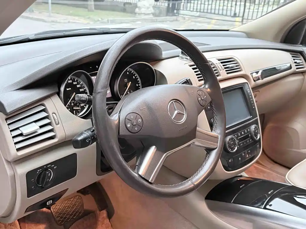 Mercedes-Benz R-Class — миниатюра 8