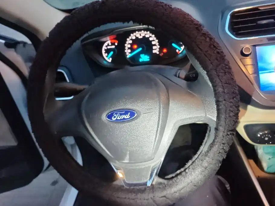 Ford Escort — миниатюра 15