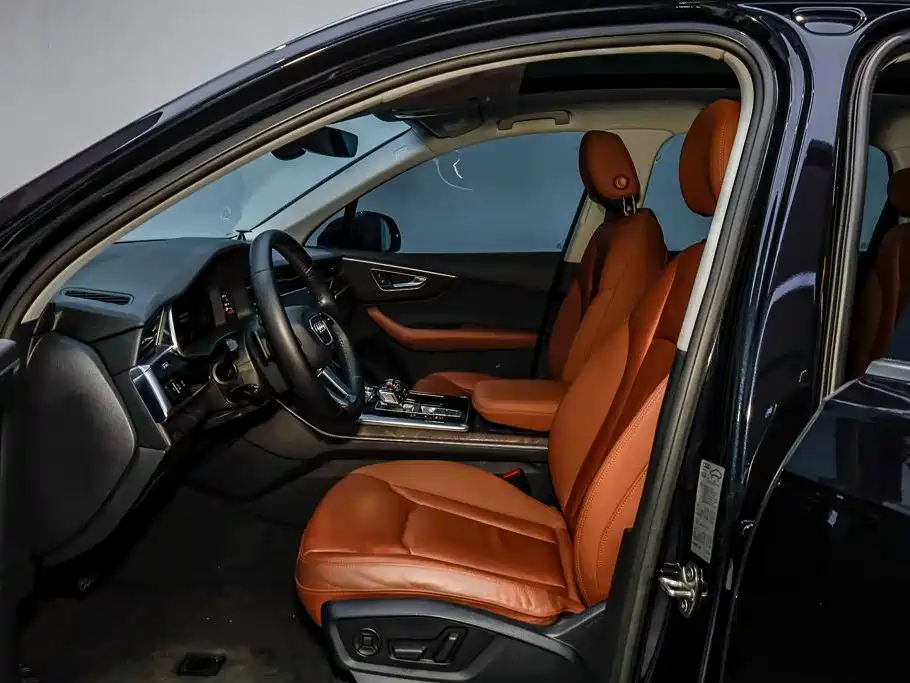Audi Q7 — миниатюра 9