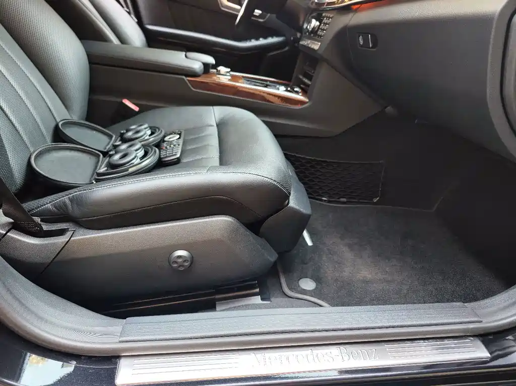 Mercedes-Benz E-Class — миниатюра 19