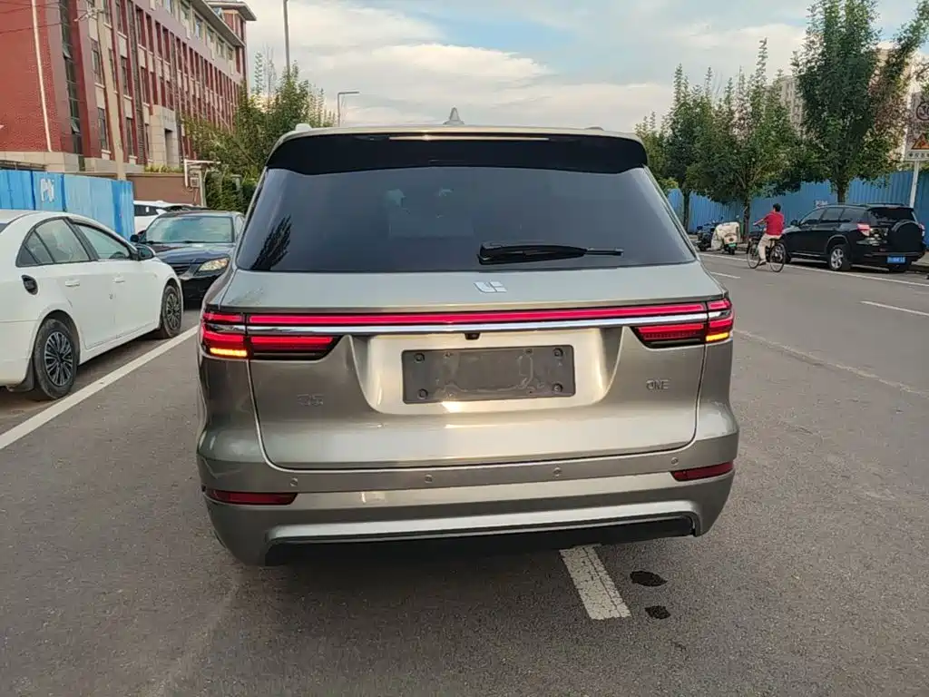Li Auto Li ONE — миниатюра 6