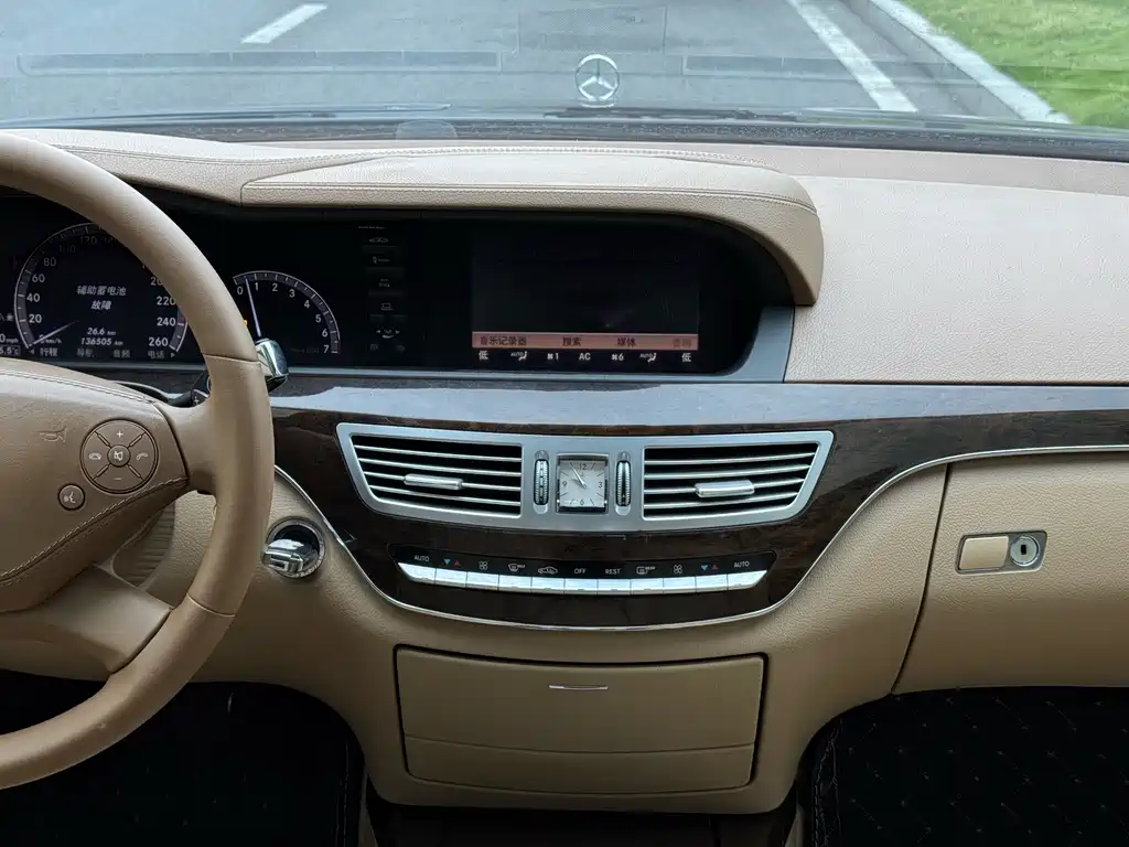 Mercedes-Benz S-Class S 2010 S 300 L Luxury