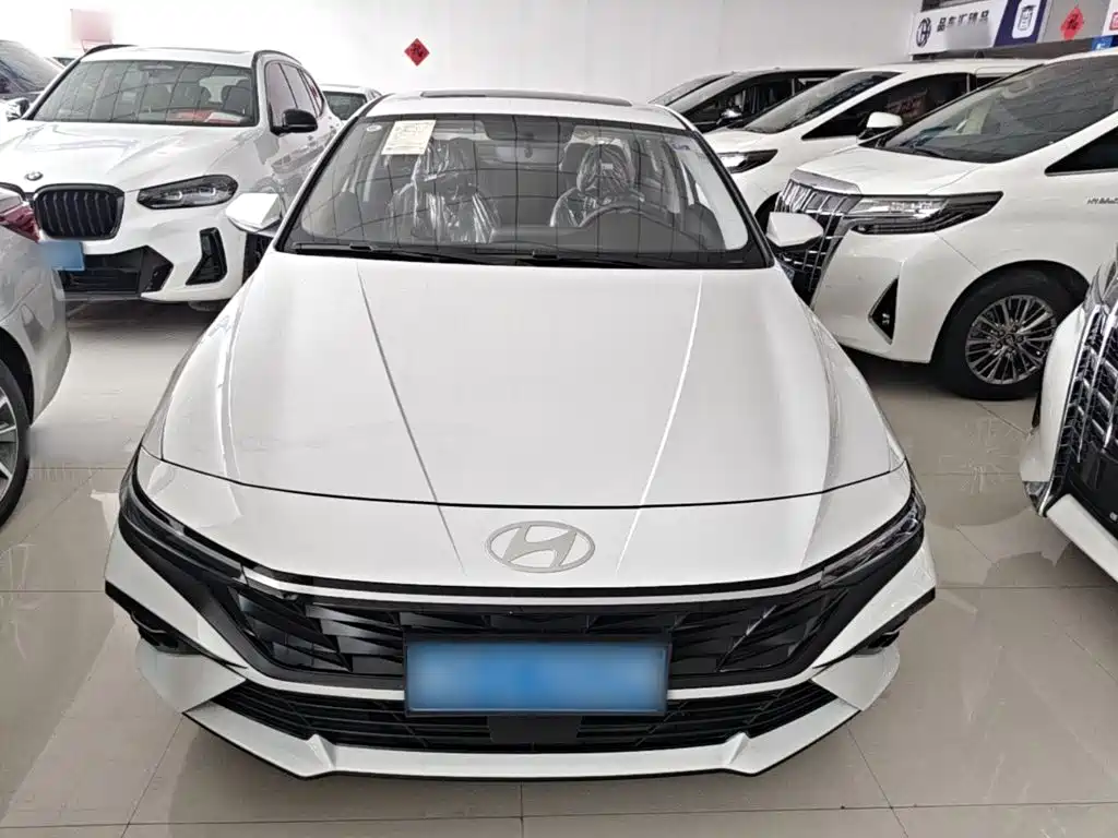 Hyundai Elantra — миниатюра 3
