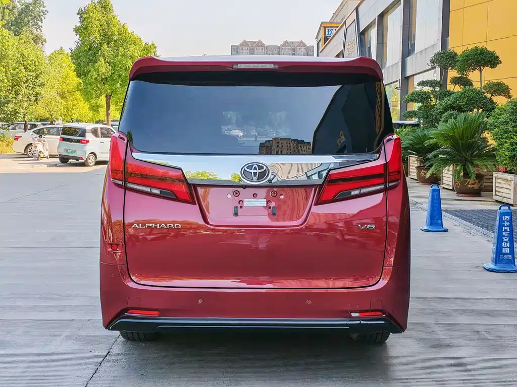Toyota Alphard 2018 3.5L Luxury
