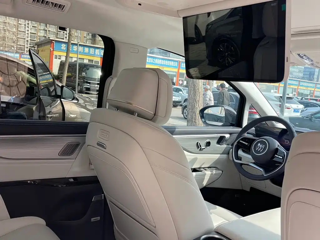 BUICK GL8 NEW ENERGY