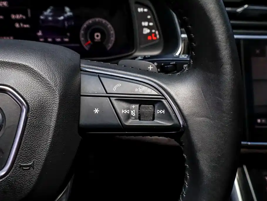Audi Q7 — миниатюра 16