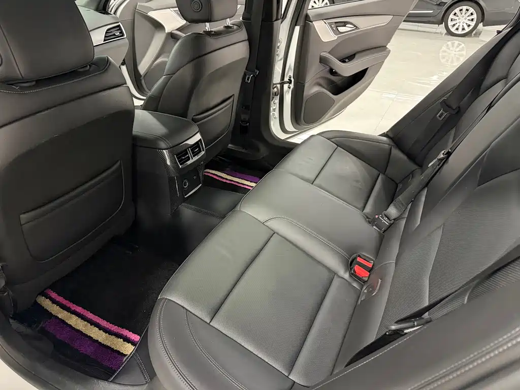 Cadillac CT5 — миниатюра 13