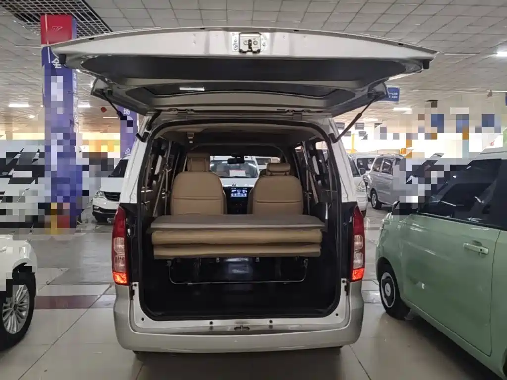 Wuling Hongguang V — миниатюра 19