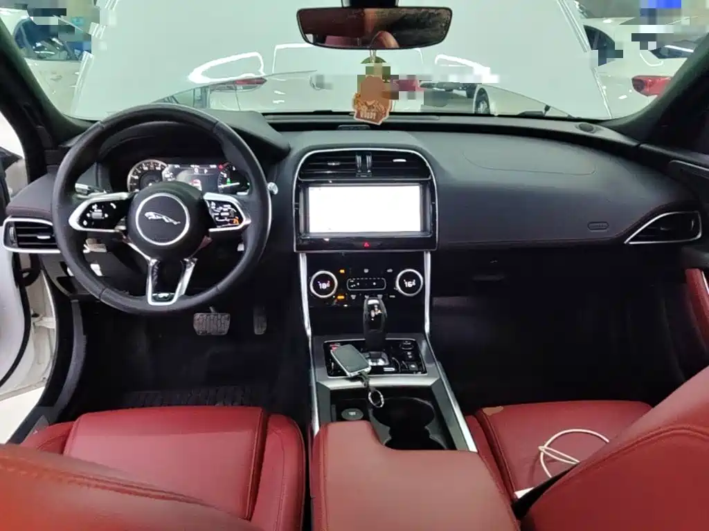 Jaguar XEL — миниатюра 10